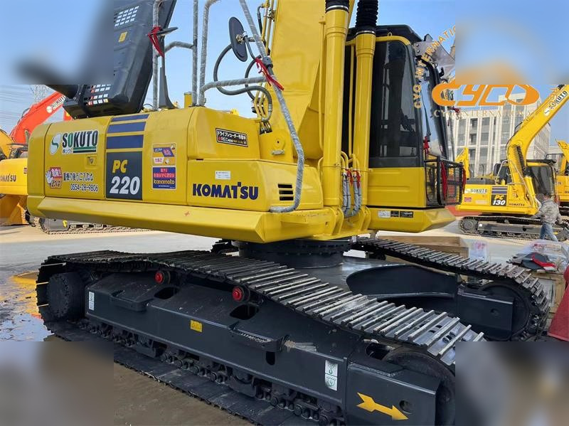 KOMATSU PC220-8 - Гусеничный экскаватор: фото 5 KOMATSU PC220-8 - Гусеничный экскаватор: фото 5