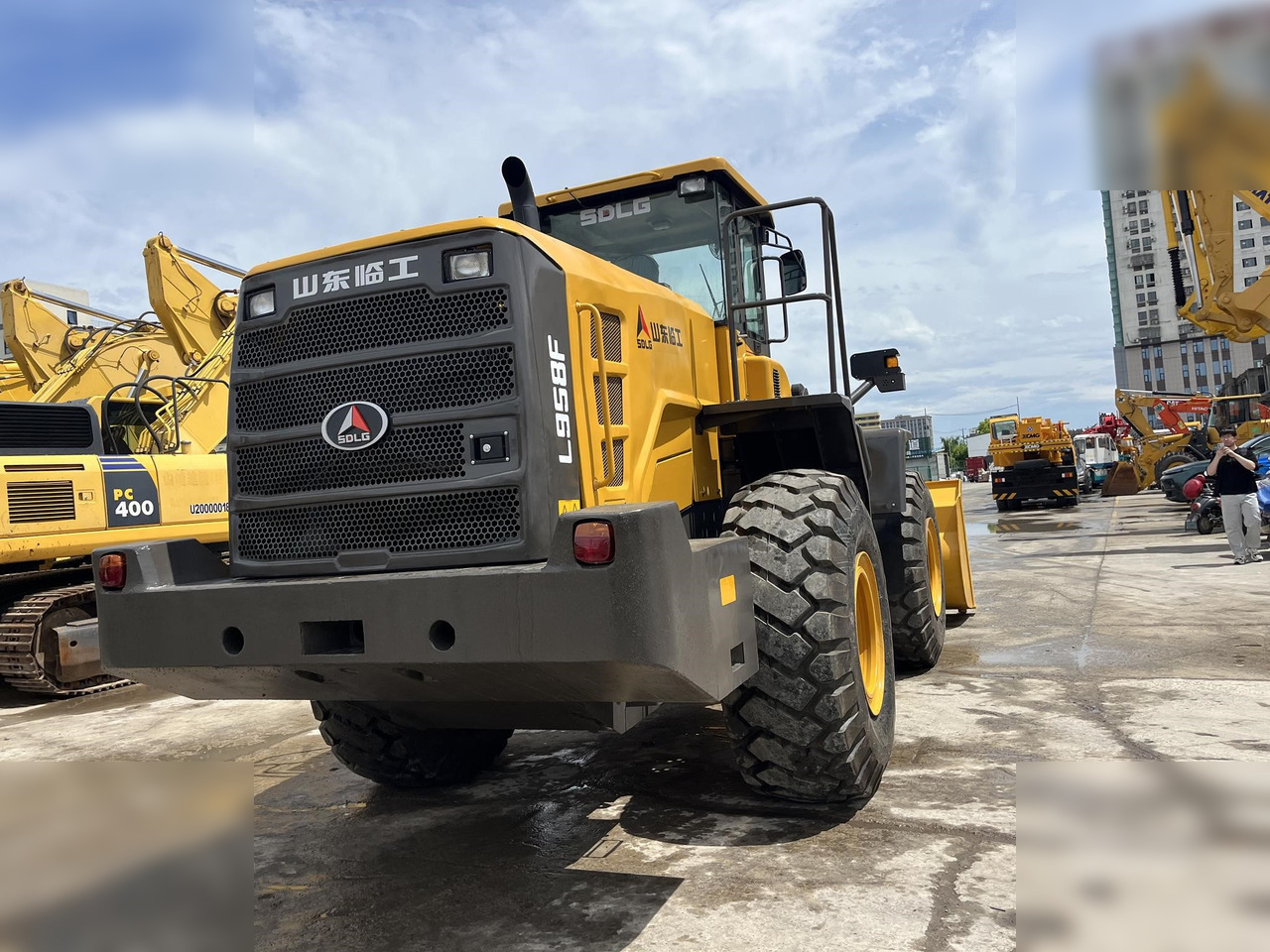 SDLG L958F - Колёсный погрузчик: фото 3 SDLG L958F - Колёсный погрузчик: фото 3