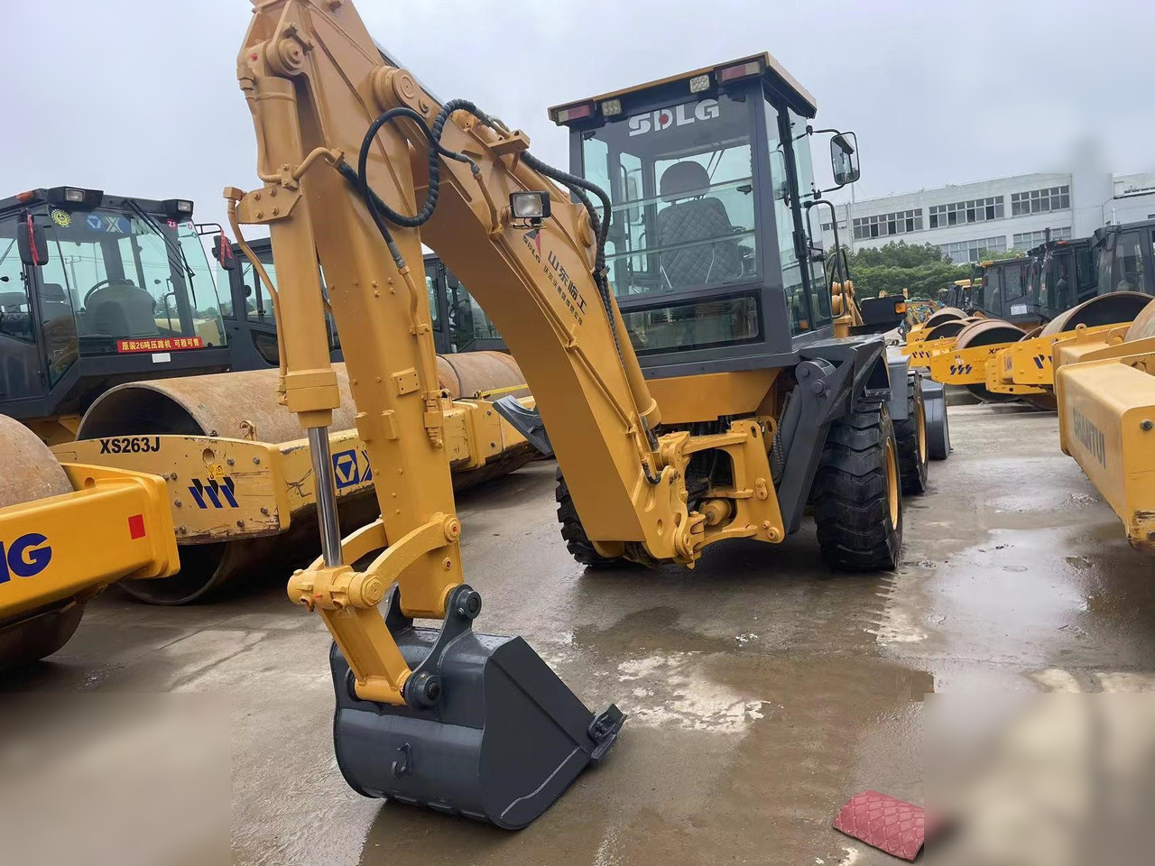 SDLG LGB680 - Экскаватор-погрузчик: фото 2 SDLG LGB680 - Экскаватор-погрузчик: фото 2