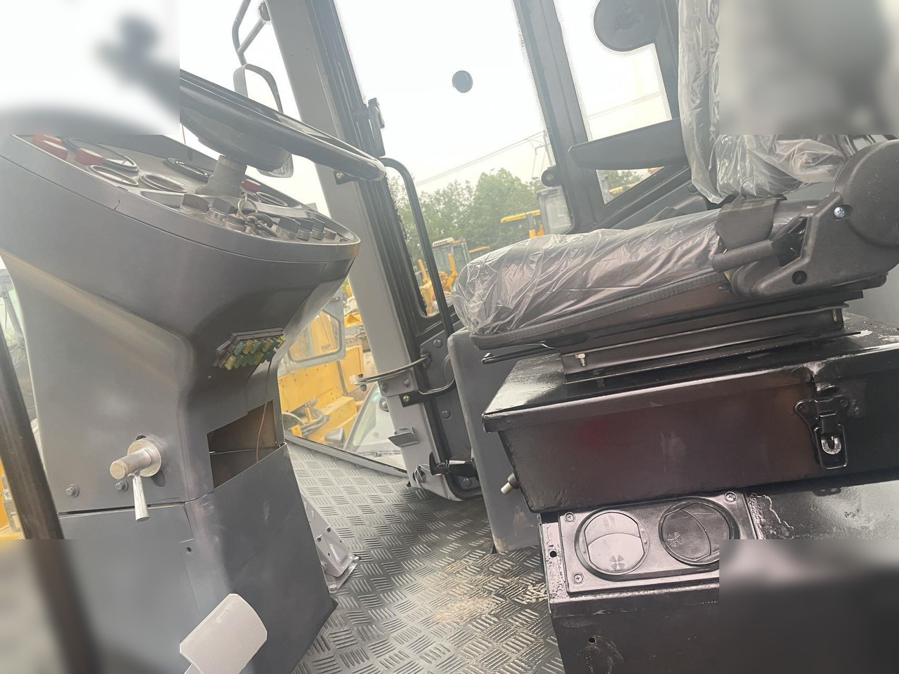 XCMG XS223J - Каток: фото 5 XCMG XS223J - Каток: фото 5