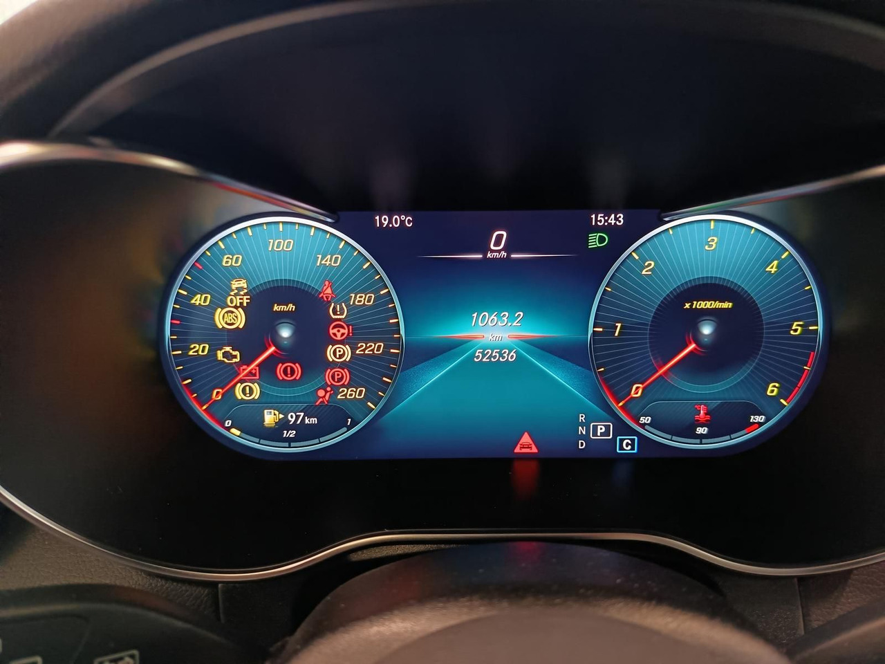 Внедорожник Mercedes-Benz GLC 220d AMG Line 4MATIC*AHK*NAVI*LED*R-KAM*DAB*: фото 9