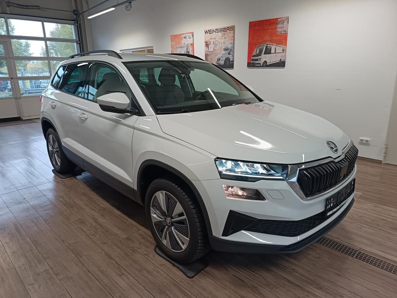 Skoda Karoq Style 1,5 TSI DSG*AHK*NAVI*LED*R-KAM*2xPDC - Внедорожник: фото 3 Skoda Karoq Style 1,5 TSI DSG*AHK*NAVI*LED*R-KAM*2xPDC - Внедорожник: фото 3