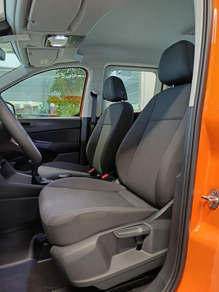 Универсал Volkswagen Caddy 2.0 TDI 75 kW*PDC*TEMP*DAB*KLIMA*5-SITZER*: фото 18 Универсал Volkswagen Caddy 2.0 TDI 75 kW*PDC*TEMP*DAB*KLIMA*5-SITZER*: фото 18