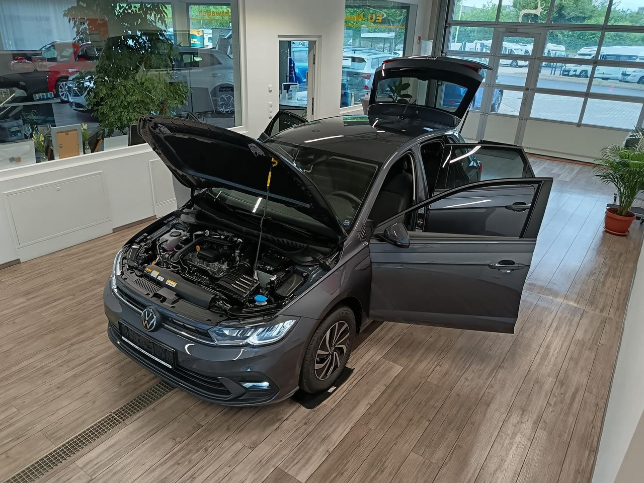 Volkswagen Polo Life 1.0 TSI 70 kW*LED*R-KAM*TEMP*PDC*SHZ* - Легковой автомобиль: фото 2 Volkswagen Polo Life 1.0 TSI 70 kW*LED*R-KAM*TEMP*PDC*SHZ* - Легковой автомобиль: фото 2