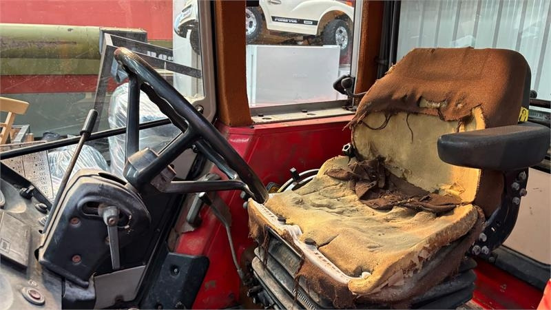 Massey Ferguson 699 - Трактор: фото 5 Massey Ferguson 699 - Трактор: фото 5