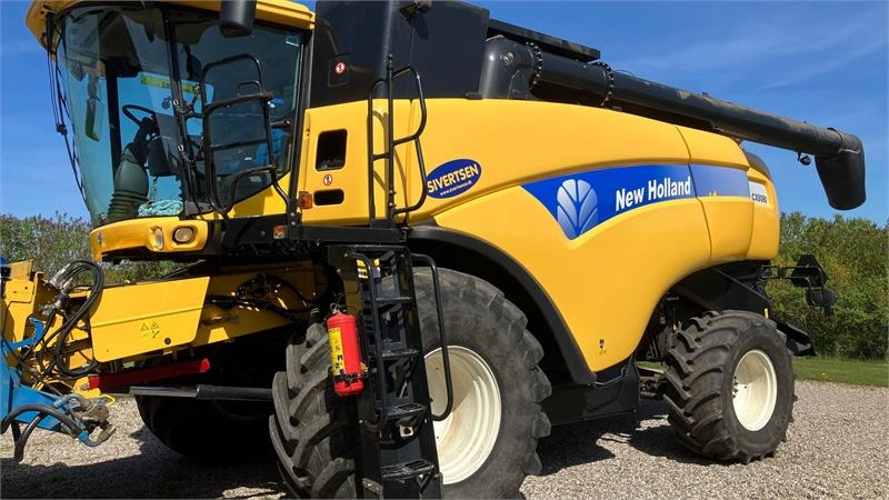 New Holland CX 8080 SLH med 30 fods Varifeed - Зерноуборочный комбайн: фото 1 New Holland CX 8080 SLH med 30 fods Varifeed - Зерноуборочный комбайн: фото 1
