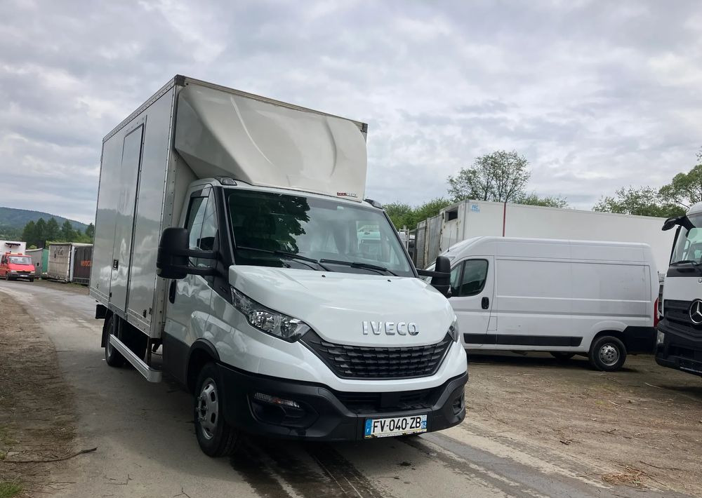 Iveco DAILY 35C16 kontener kurierka 3.0 silnik - Фургон с закрытым кузовом: фото 2 Iveco DAILY 35C16 kontener kurierka 3.0 silnik - Фургон с закрытым кузовом: фото 2