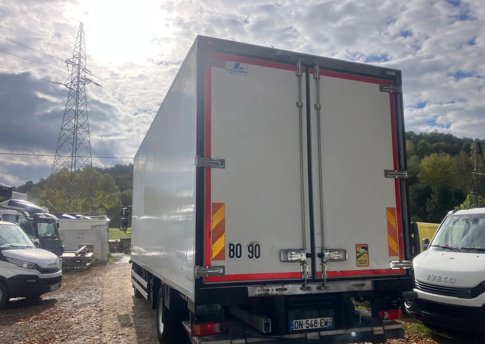 Renault Renault Gama D 240 chłodnia izoterma - Рефрижератор: фото 4 Renault Renault Gama D 240 chłodnia izoterma - Рефрижератор: фото 4