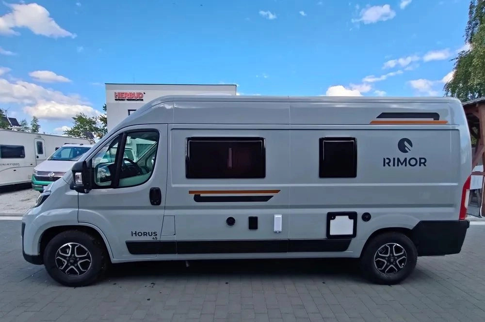 Fiat Ducato Rimor Horus 45 NEW AUTOMAT Grau Truma Diesel Lampen FULL LED 4-Sitzer - Кастенваген: фото 4 Fiat Ducato Rimor Horus 45 NEW AUTOMAT Grau Truma Diesel Lampen FULL LED 4-Sitzer - Кастенваген: фото 4