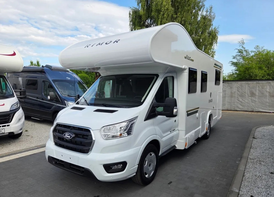 RIMOR Rimor KILIG 695 NEW Retrofitted 5-Passenger Winterized Camera Navigation - Кастенваген: фото 2 RIMOR Rimor KILIG 695 NEW Retrofitted 5-Passenger Winterized Camera Navigation - Кастенваген: фото 2