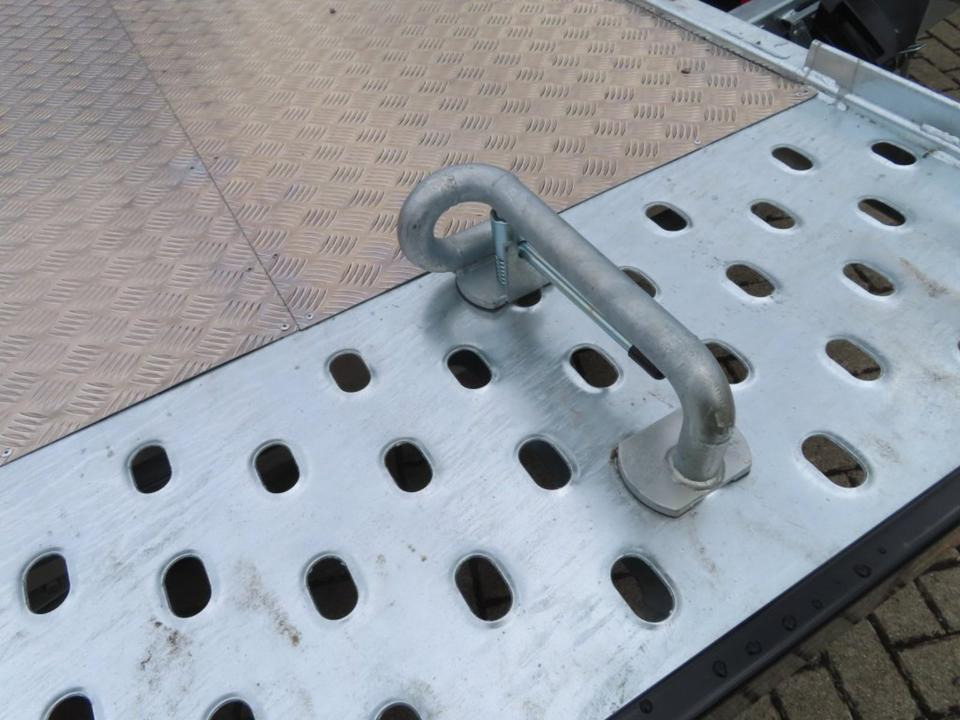 Böckmann PKW-Anhänger, Autotransporter 3,5to. E-Winde 100 km/h - Прицеп-автовоз: фото 5 Böckmann PKW-Anhänger, Autotransporter 3,5to. E-Winde 100 km/h - Прицеп-автовоз: фото 5