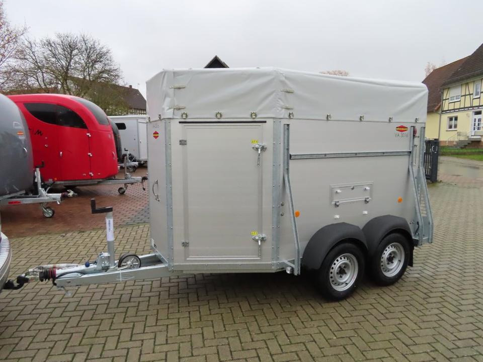 Böckmann Viehanhänger, 2,4 to. Tür/Rampekombi, Humbaur, Fendt - Прицеп для перевозки животных: фото 3 Böckmann Viehanhänger, 2,4 to. Tür/Rampekombi, Humbaur, Fendt - Прицеп для перевозки животных: фото 3