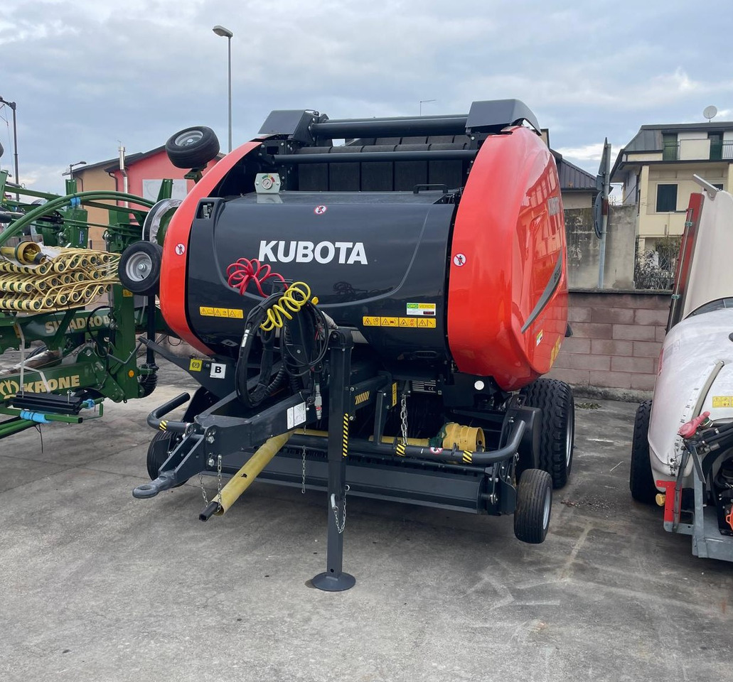 KUBOTA ROTOPRESSA BV5200 - Пресс-подборщик рулонный: фото 1 KUBOTA ROTOPRESSA BV5200 - Пресс-подборщик рулонный: фото 1