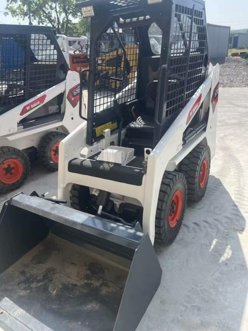 BOBCAT S70 - Мини-погрузчик с бортовым поворотом: фото 3 BOBCAT S70 - Мини-погрузчик с бортовым поворотом: фото 3