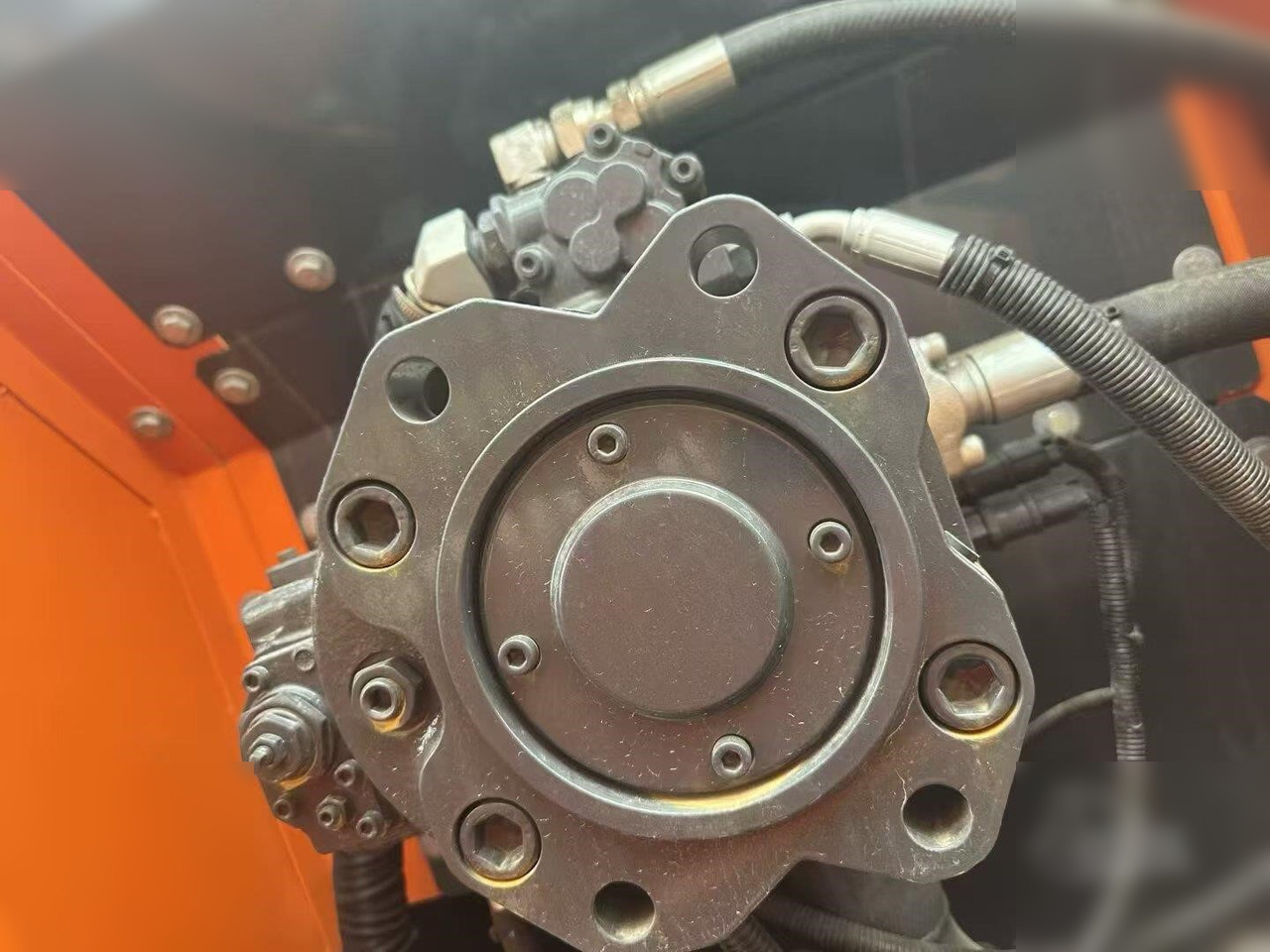 DOOSAN DX225 LC-9C - Гусеничный экскаватор: фото 3 DOOSAN DX225 LC-9C - Гусеничный экскаватор: фото 3