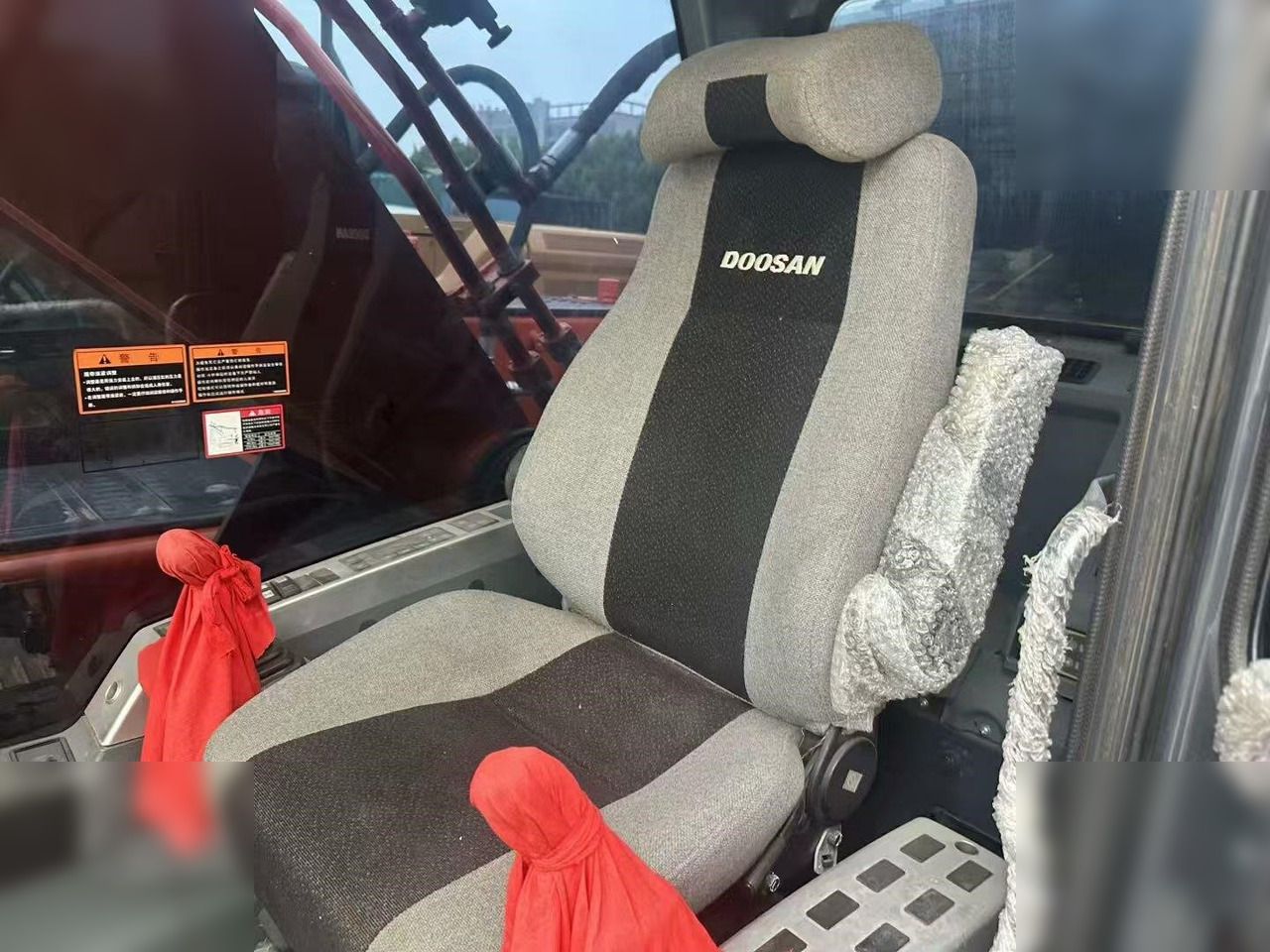 DOOSAN DX225 LC-9C - Гусеничный экскаватор: фото 2 DOOSAN DX225 LC-9C - Гусеничный экскаватор: фото 2