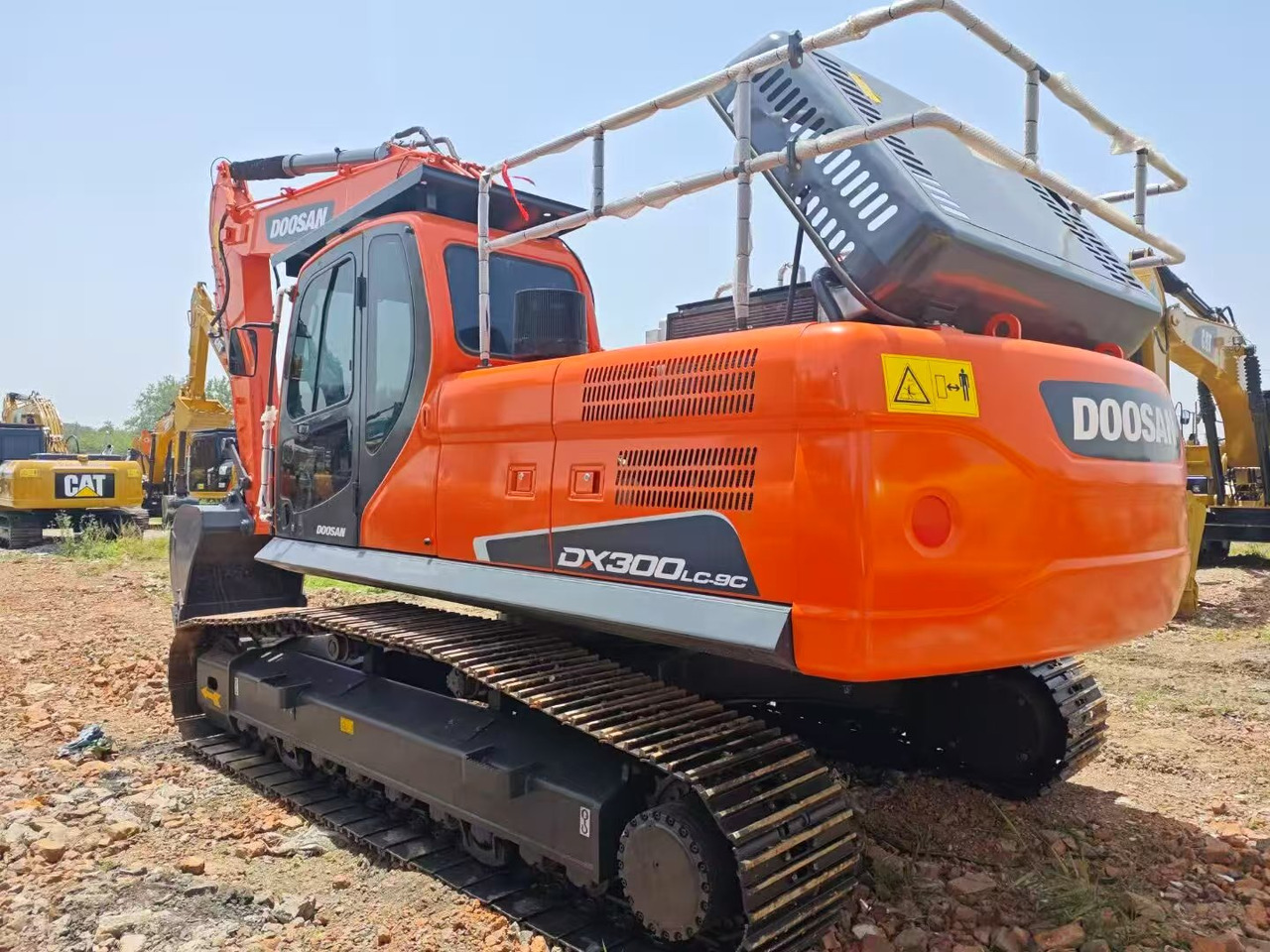 DOOSAN DX300 - Гусеничный экскаватор: фото 4 DOOSAN DX300 - Гусеничный экскаватор: фото 4