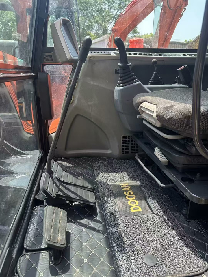 DOOSAN DX60 - Гусеничный экскаватор: фото 5 DOOSAN DX60 - Гусеничный экскаватор: фото 5