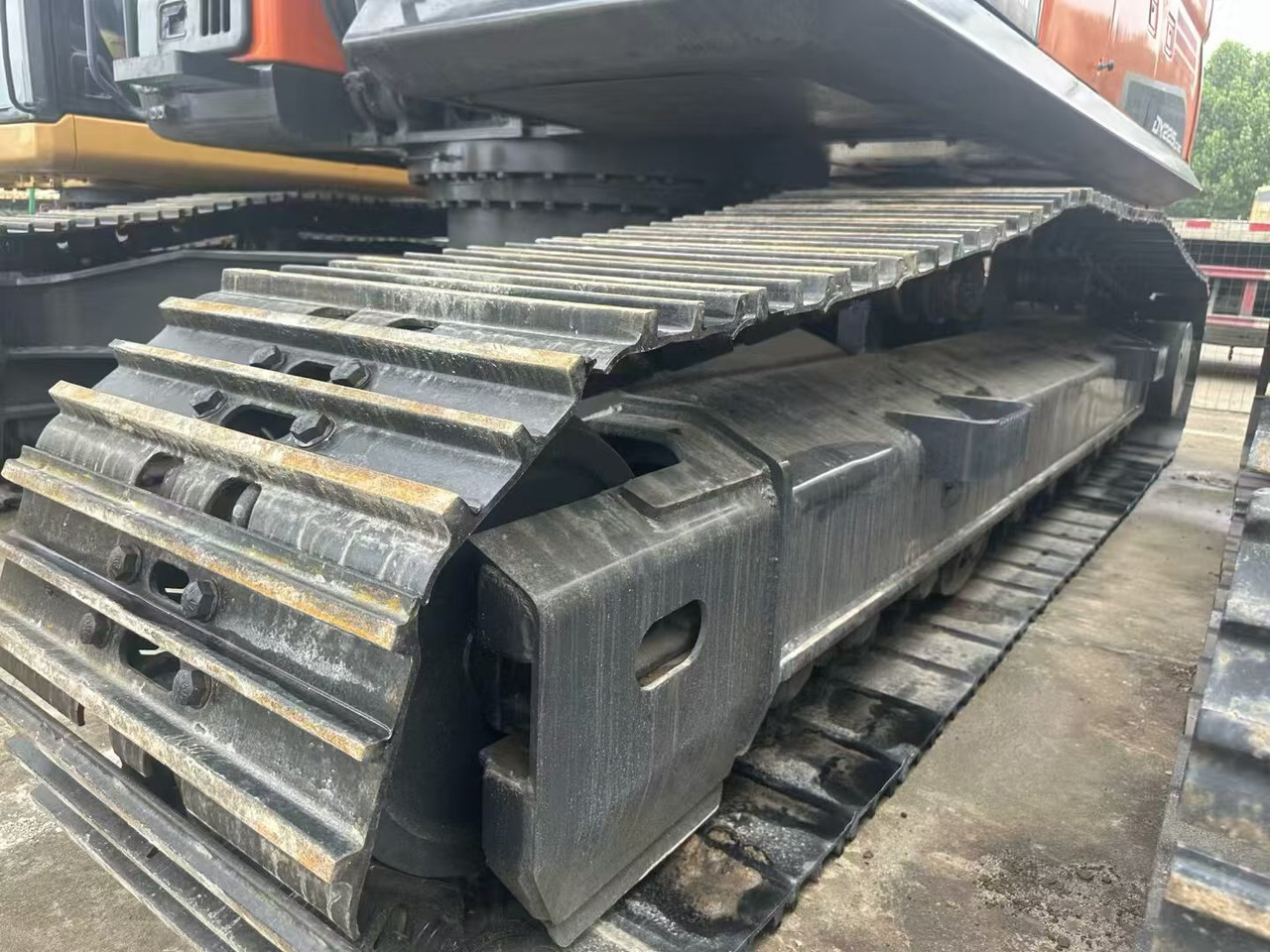 Doosan DX225LC-9C - Гусеничный экскаватор: фото 2 Doosan DX225LC-9C - Гусеничный экскаватор: фото 2