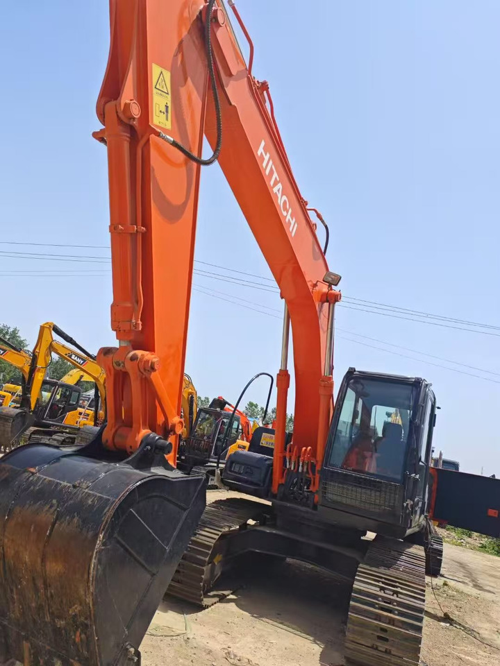 HITACHI ZX160 - Гусеничный экскаватор: фото 3 HITACHI ZX160 - Гусеничный экскаватор: фото 3