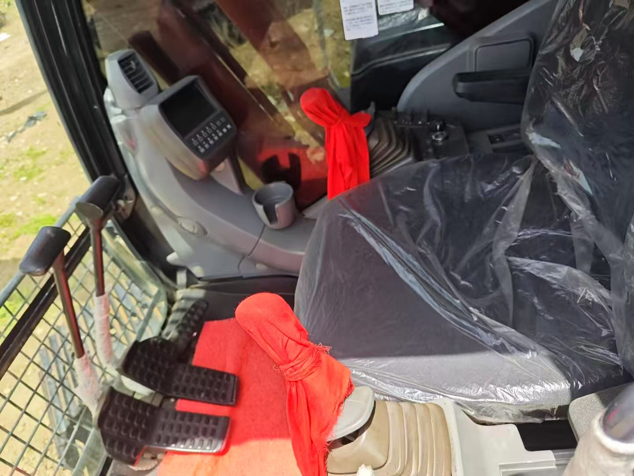 Hitachi ZX240-3G - Гусеничный экскаватор: фото 3 Hitachi ZX240-3G - Гусеничный экскаватор: фото 3