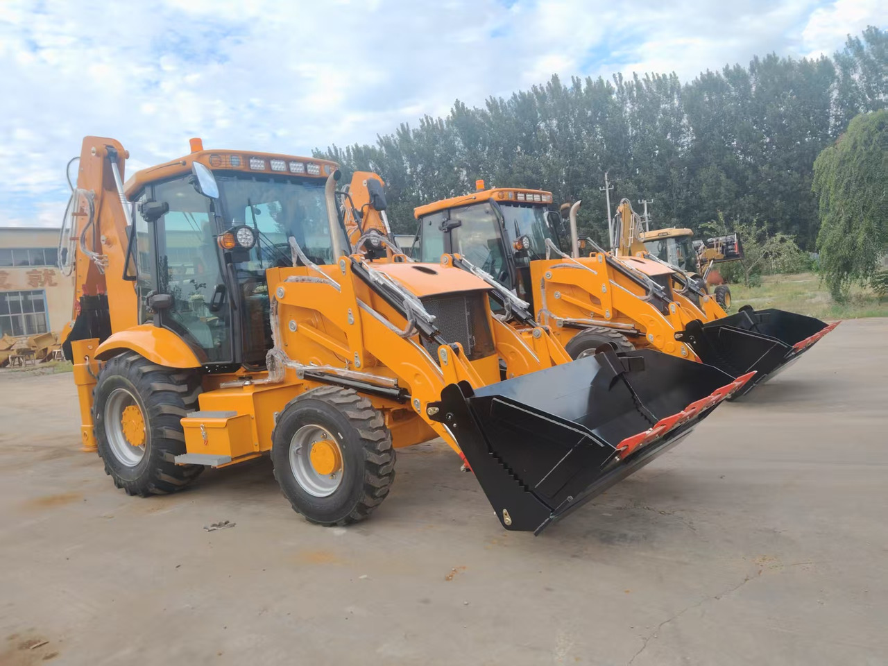 JCP ZY3CX - Экскаватор-погрузчик: фото 2 JCP ZY3CX - Экскаватор-погрузчик: фото 2