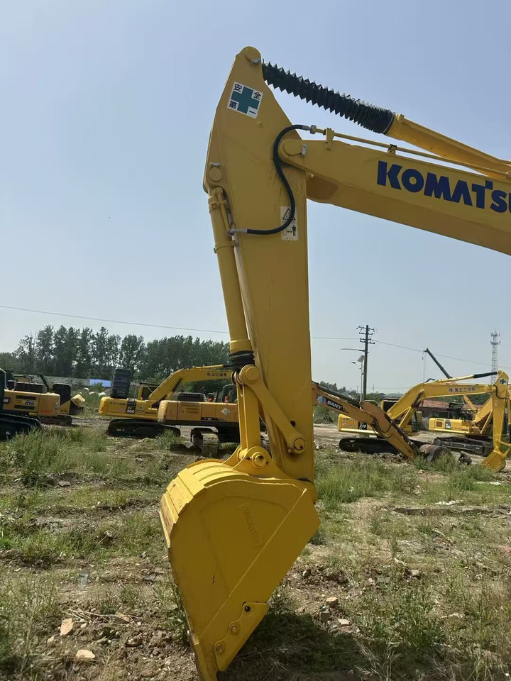 KOMATSU 350 - Гусеничный экскаватор: фото 2 KOMATSU 350 - Гусеничный экскаватор: фото 2