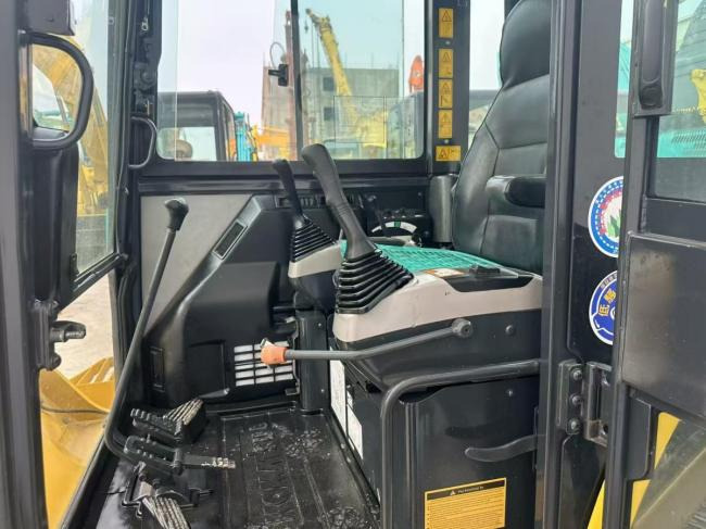 KOMATSU PC56 - Гусеничный экскаватор: фото 2 KOMATSU PC56 - Гусеничный экскаватор: фото 2