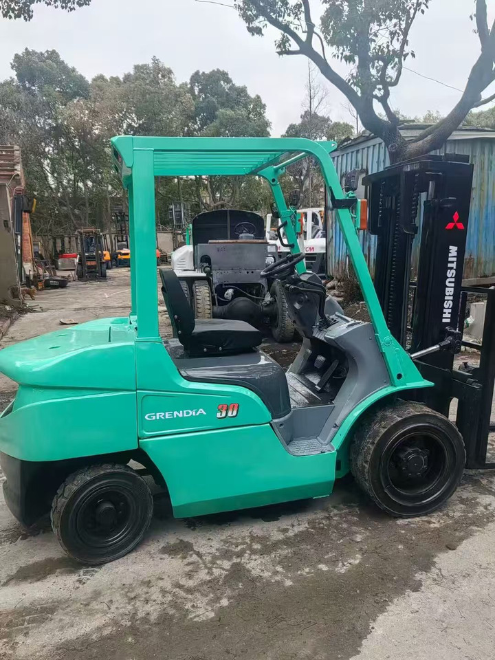 MITSUBISHI 3-ton - Дизельный погрузчик: фото 2 MITSUBISHI 3-ton - Дизельный погрузчик: фото 2