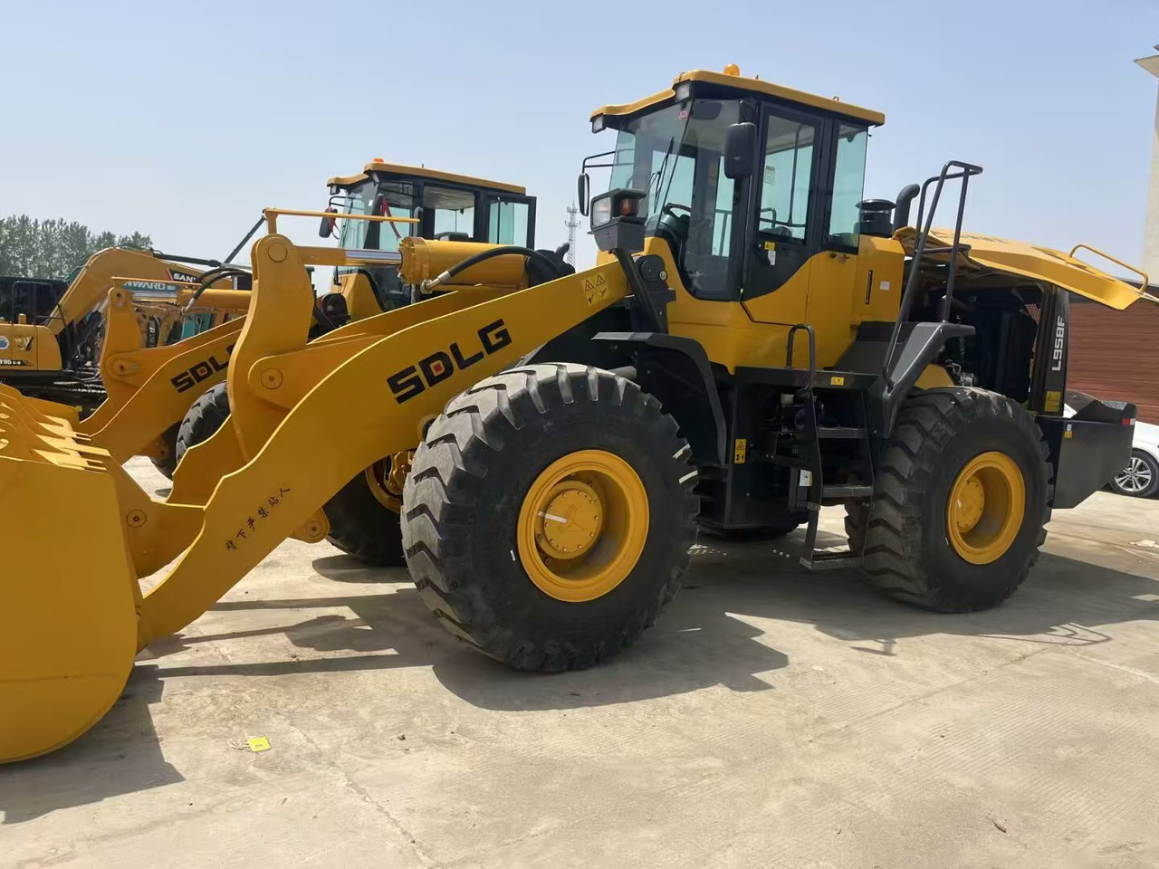 SDLG 958F - Колёсный погрузчик: фото 3 SDLG 958F - Колёсный погрузчик: фото 3