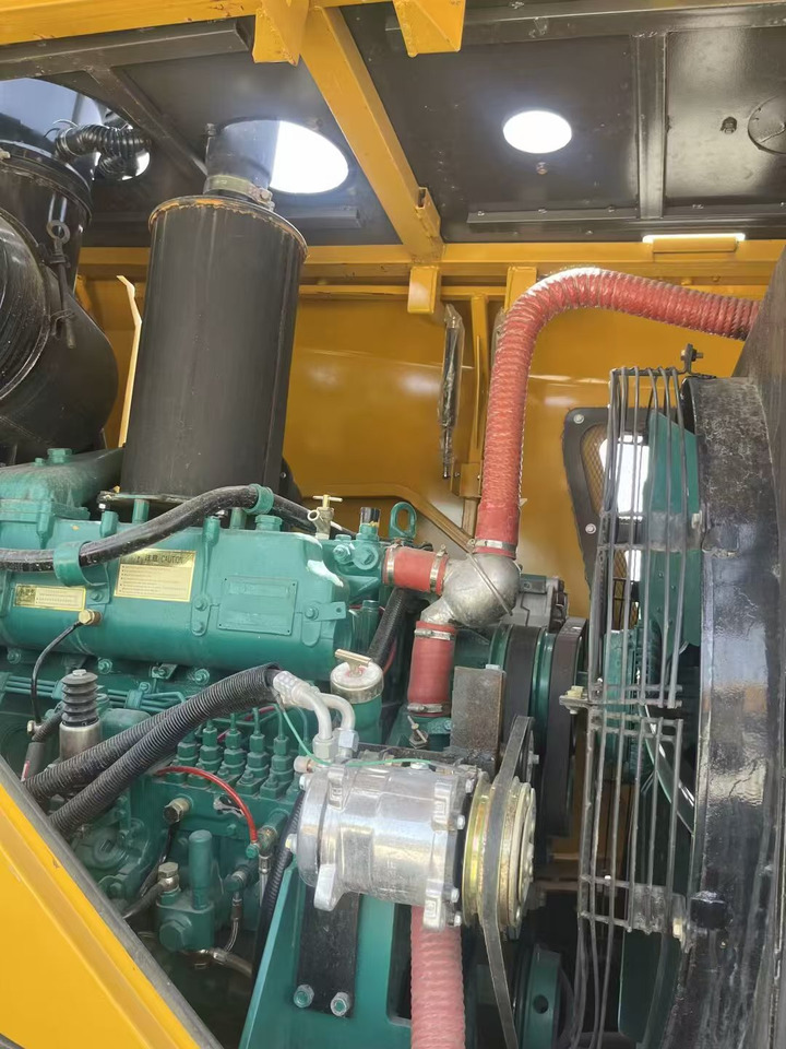 SDLG 958F - Колёсный погрузчик: фото 2 SDLG 958F - Колёсный погрузчик: фото 2