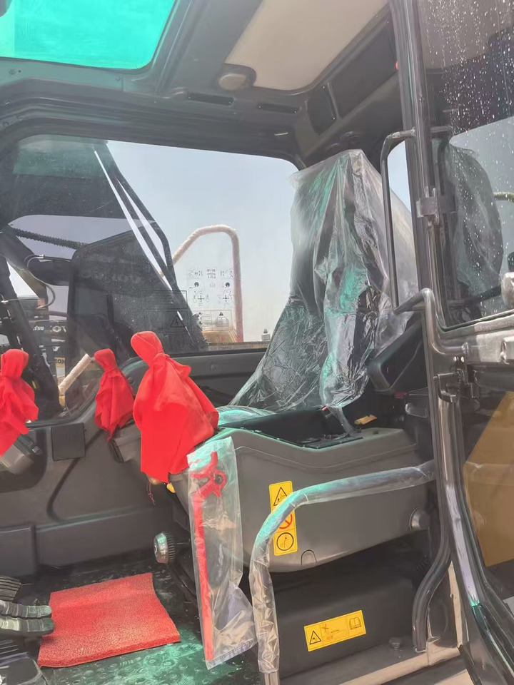 VOLVO EC140 - Гусеничный экскаватор: фото 3 VOLVO EC140 - Гусеничный экскаватор: фото 3