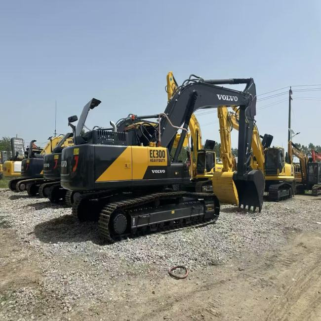 Volvo EC300 - Гусеничный экскаватор: фото 2 Volvo EC300 - Гусеничный экскаватор: фото 2