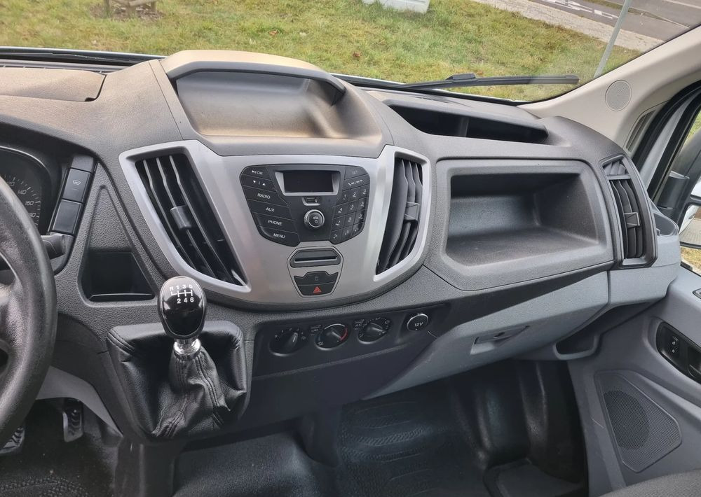 Легковой фургон Ford Transit: фото 10