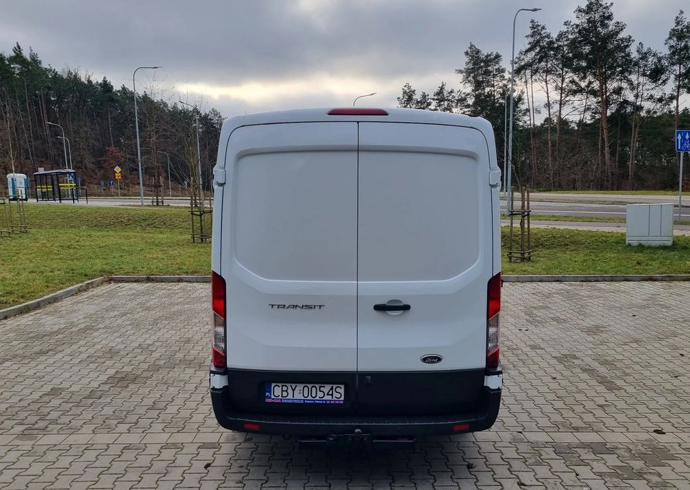 Легковой фургон Ford Transit: фото 10