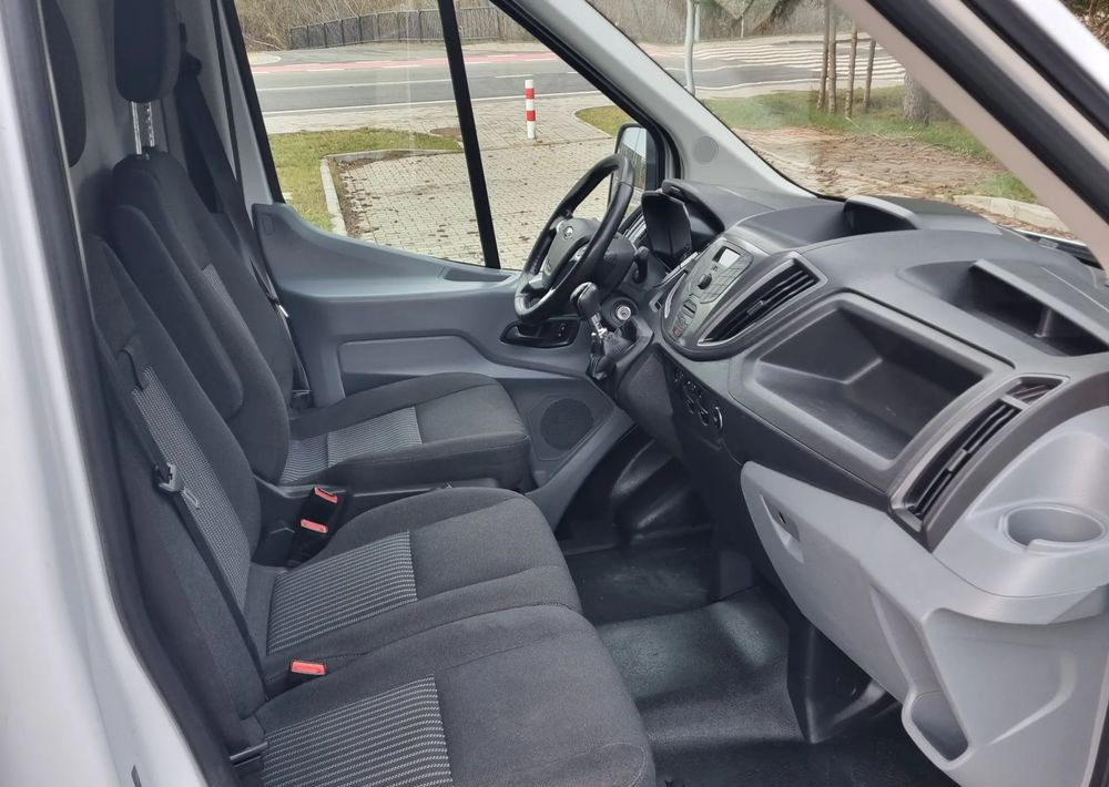 Легковой фургон Ford Transit: фото 12