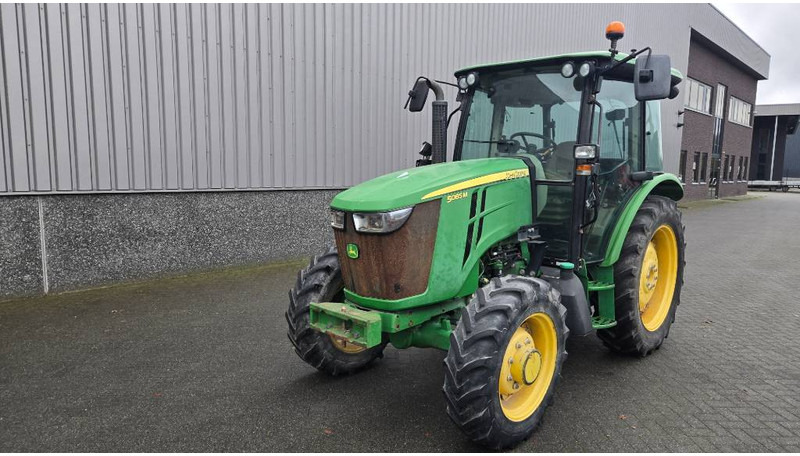 John Deere 5085 M - Трактор: фото 1 John Deere 5085 M - Трактор: фото 1