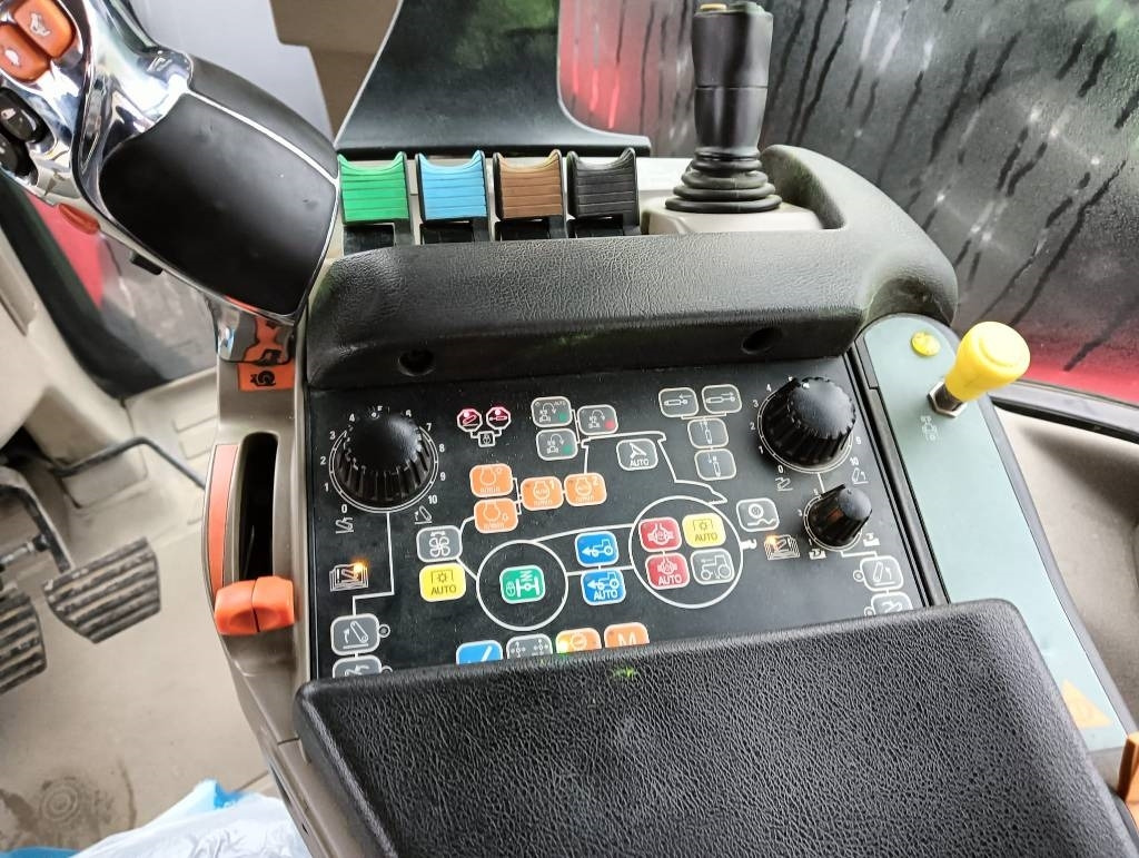 Case Optum 270 - Трактор: фото 5 Case Optum 270 - Трактор: фото 5