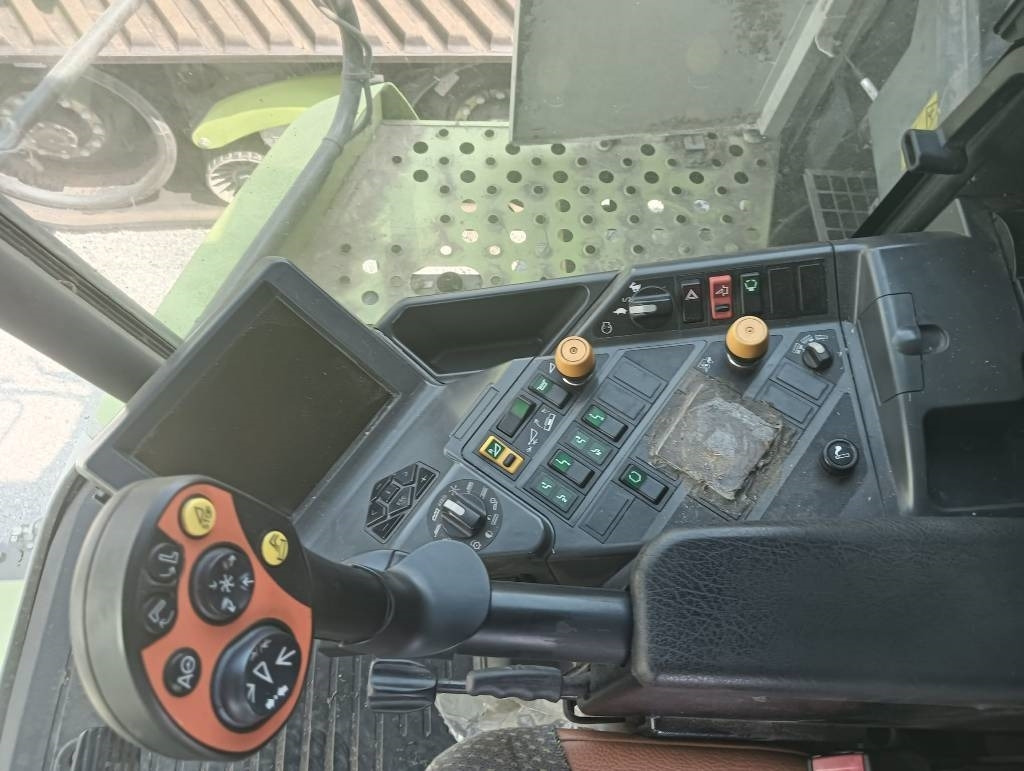 Claas Lexion 570 - Зерноуборочный комбайн: фото 3 Claas Lexion 570 - Зерноуборочный комбайн: фото 3