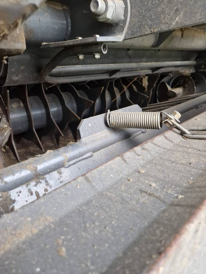 Claas VARIANT 380 PRO RF - Пресс-подборщик рулонный: фото 3 Claas VARIANT 380 PRO RF - Пресс-подборщик рулонный: фото 3