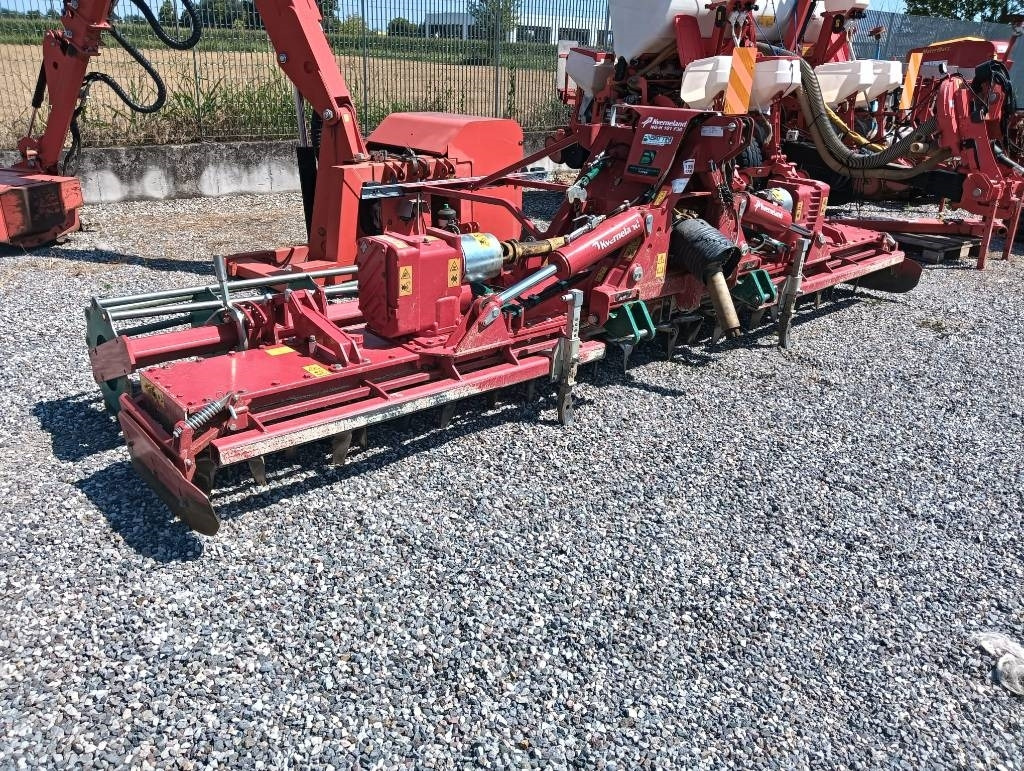 Kverneland NG-H101F30 - Активная борона: фото 1 Kverneland NG-H101F30 - Активная борона: фото 1