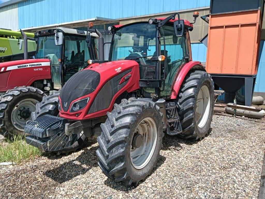 Valtra A 114 - Трактор: фото 3 Valtra A 114 - Трактор: фото 3