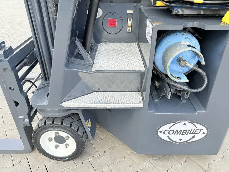 Четырехсторонний погрузчик Combilift C3000CB / GAS / TRIPLEX 4900MM / FREE LIFT / FORK POSITIONER / SIDE SHIFT / EXCELLENT CONDITION / Wide range of four-way and sid: фото 13