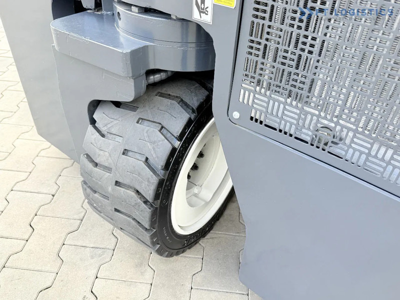 Четырехсторонний погрузчик Combilift C3000CB / GAS / TRIPLEX 4900MM / FREE LIFT / FORK POSITIONER / SIDE SHIFT / EXCELLENT CONDITION / Wide range of four-way and sid: фото 11