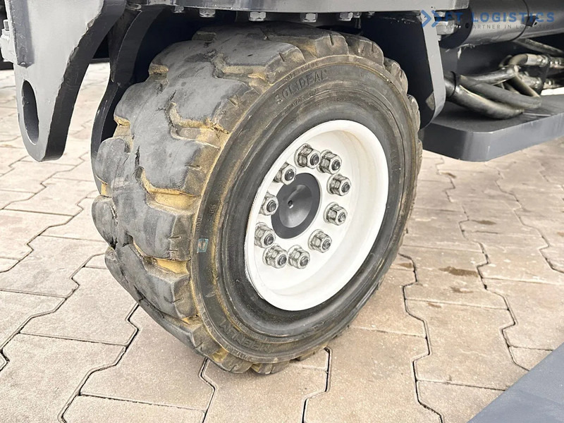 Четырехсторонний погрузчик Combilift C4500 / DUPLEX / 4050MM / DIESEL / WIDE POSITIONER / FREE LIFT C4500 / DUPLEX / 4050MM / DIESEL / WIDE POSITIONER / FREE LIFT: фото 5 Четырехсторонний погрузчик Combilift C4500 / DUPLEX / 4050MM / DIESEL / WIDE POSITIONER / FREE LIFT C4500 / DUPLEX / 4050MM / DIESEL / WIDE POSITIONER / FREE LIFT: фото 5