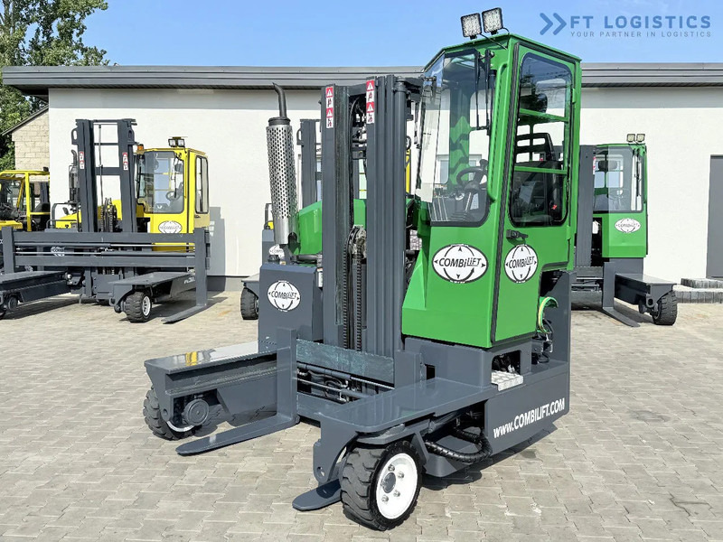 Combilift Combilift C2500 / GAS / TRIPLEX 4900MM / FREE LIFT / ONLY 2446 HOURS / FORK POSITIONER / FULL CABIN / PERFECT CONDITION / Wide r - Четырехсторонний погрузчик: фото 1 Combilift Combilift C2500 / GAS / TRIPLEX 4900MM / FREE LIFT / ONLY 2446 HOURS / FORK POSITIONER / FULL CABIN / PERFECT CONDITION / Wide r - Четырехсторонний погрузчик: фото 1