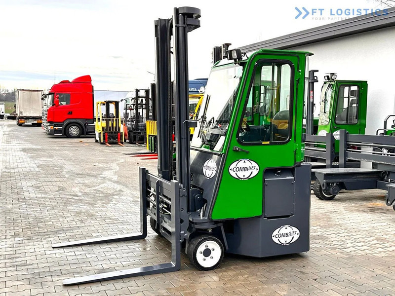Combilift Combilift C3000CB - DUPLEX 4000mm - Year 2015 - / CABIN - HEATING / ONLY 6546 MTH / EXCELLENT CONDITION / LIKE NEW! Combilift C3 - Четырехсторонний погрузчик: фото 3 Combilift Combilift C3000CB - DUPLEX 4000mm - Year 2015 - / CABIN - HEATING / ONLY 6546 MTH / EXCELLENT CONDITION / LIKE NEW! Combilift C3 - Четырехсторонний погрузчик: фото 3