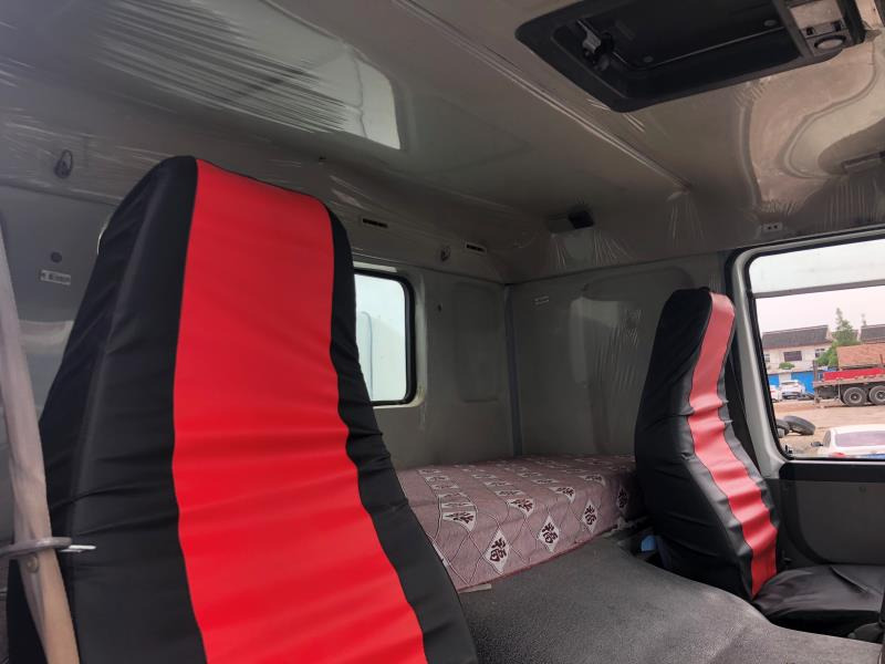 Грузовик-цистерна SINOTRUK 20 cubic meters tank: фото 7 Грузовик-цистерна SINOTRUK 20 cubic meters tank: фото 7