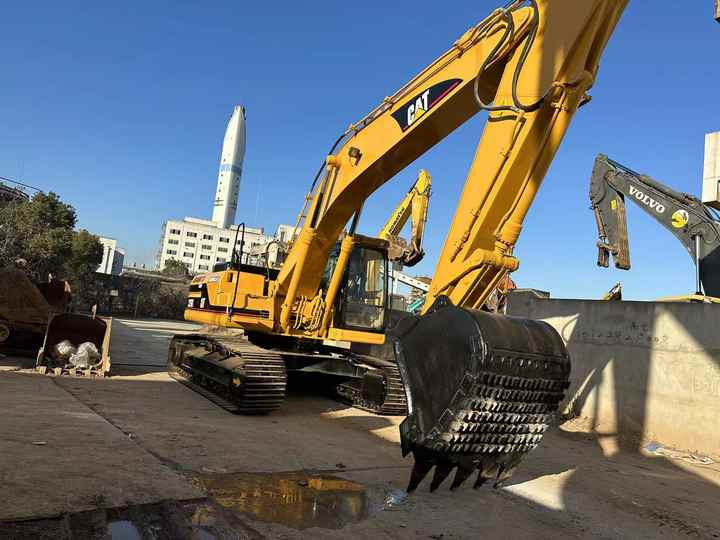 Used Digger CAT 325BL Construction Machinery Construction Digger Used CAT 325BL Cheap Excavator - Гусеничный экскаватор: фото 5 Used Digger CAT 325BL Construction Machinery Construction Digger Used CAT 325BL Cheap Excavator - Гусеничный экскаватор: фото 5