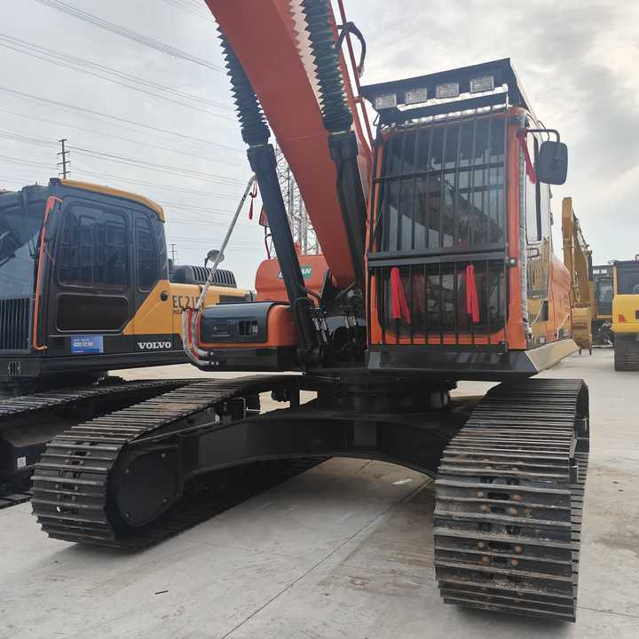 Used Digger DOOSAN DX300 Construction Machinery Construction Digger Used DOOSAN DX300 Cheap Excavator - Гусеничный экскаватор: фото 3 Used Digger DOOSAN DX300 Construction Machinery Construction Digger Used DOOSAN DX300 Cheap Excavator - Гусеничный экскаватор: фото 3